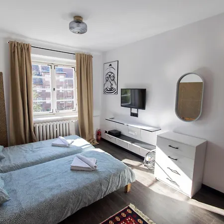 Mostek 32 Silent Apartman